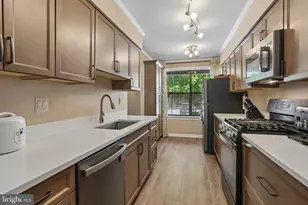 2 Crestwick Ct, Medford, NJ 08055 - Photo 3