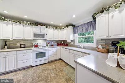 2 Carriage Lane, Marlton, NJ 08053 - Photo 7