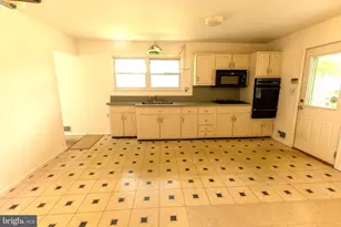 7 Lansdowne Rd, Burlington, NJ 08016 - Photo 3