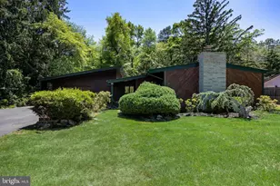 9 S Lakeside Dr W, Medford, NJ 08055 - Photo 1