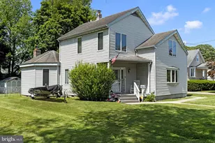 1073 Wallace Ave, Florence, NJ 08554 - Photo 1