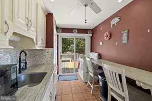1073 Wallace Ave, Florence, NJ 08554 - Photo 9