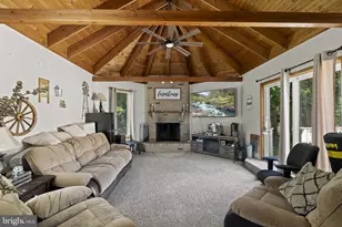1073 Wallace Ave, Florence, NJ 08554 - Photo 17