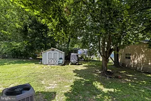 1073 Wallace Ave, Florence, NJ 08554 - Photo 27