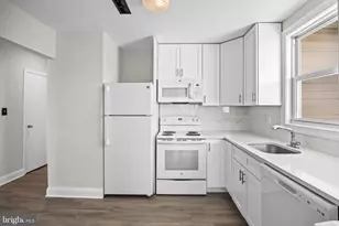 27 Florence Tollgate Pl, Burlington, NJ 08016 - Photo 9