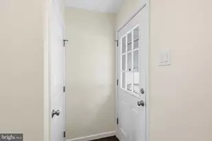302 Veterans Dr, Palmyra, NJ 08065 - Photo 19