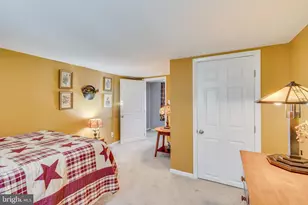 415 Prince St, Bordentown, NJ 08505 - Photo 23