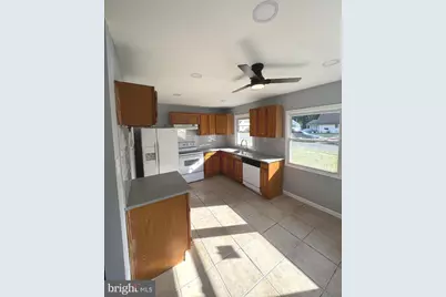 74 Plumtree Lane, Willingboro, NJ 08046 - Photo 3