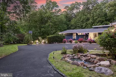 8 Bloomer Drive, Burlington, NJ 08016 - Photo 3
