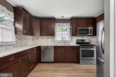 425 West Avenue, Delanco, NJ 08075 - Photo 9