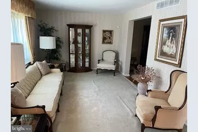 528 S Brentwood Drive, Mount Laurel, NJ 08054 - Photo 3
