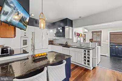 126 E Union Street, Burlington, NJ 08016 - Photo 9