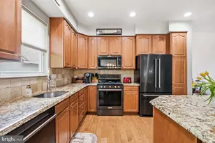 42 Huxley Cir, Marlton, NJ 08053 - Photo 9