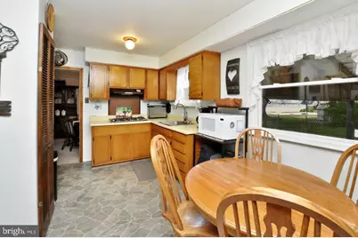 400 S Arthur Dr, Edgewater Park, NJ 08010 - Photo 5