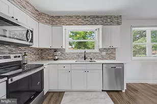 303 Bayberry St, Browns Mills, NJ 08015 - Photo 7