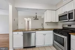 203A Sedgefield Dr, Mount Laurel, NJ 08054 - Photo 5