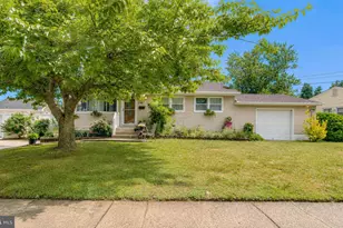 410 Larchmont Dr, Delanco, NJ 08075 - Photo 1