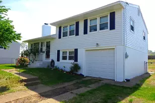 218 Hendrickson Ave, Edgewater Park, NJ 08010 - Photo 3