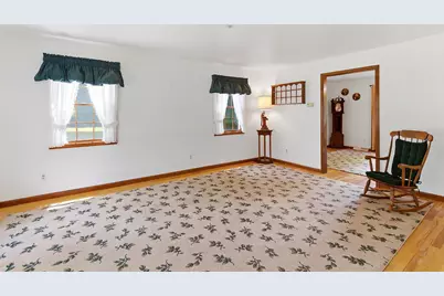 8 Edwards Drive, Wrightstown, NJ 08562 - Photo 7