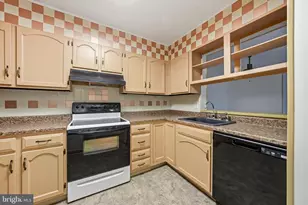25 S Church Rd, Maple Shade, NJ 08052 - Photo 17