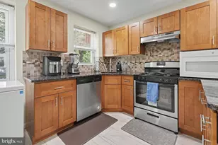 348 E Broad St, Burlington, NJ 08016 - Photo 17