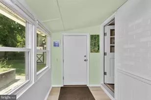 32 Mary St, Bordentown, NJ 08505 - Photo 23
