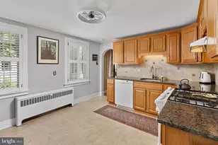 32 Mary St, Bordentown, NJ 08505 - Photo 17