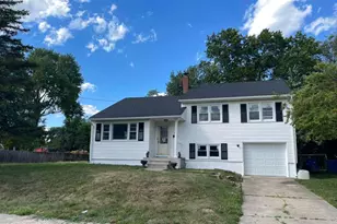 4 Kelly Ct, Mount Holly, NJ 08060 - Photo 1