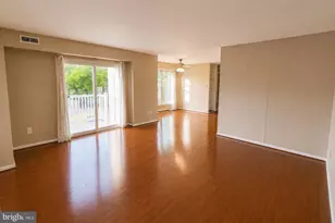 275 Green St, Edgewater Park, NJ 08010 - Photo 5