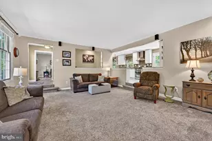 17 Sherwood Dr, Medford, NJ 08055 - Photo 5