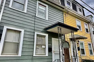 405 Lawrence St, Burlington, NJ 08016 - Photo 1