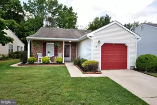 5 Fairfax Dr, Mount Laurel, NJ 08054 - Photo 1