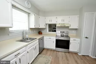 5 Fairfax Dr, Mount Laurel, NJ 08054 - Photo 7