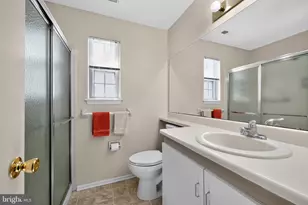 5806 Adelaide Dr, Mount Laurel, NJ 08054 - Photo 25