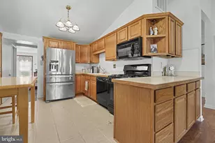 23 Avon Pl, Maple Shade, NJ 08052 - Photo 11