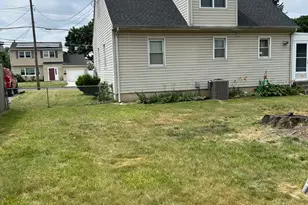 333 Wilbur Henry Dr, Florence, NJ 08518 - Photo 25