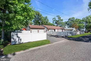 28 Geranium St, Browns Mills, NJ 08015 - Photo 5