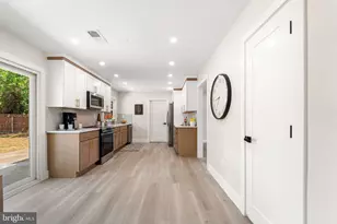 27 Shawmont Ln, Willingboro, NJ 08046 - Photo 13