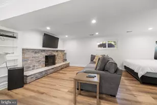 16 Peachtree Ln, Burlington, NJ 08016 - Photo 9