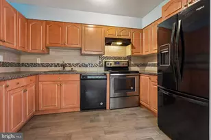 275 Green St, Edgewater Park, NJ 08010 - Photo 7