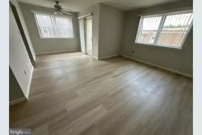 5 Florence Tollgate Place #7, Florence, NJ 08518 - Photo 3