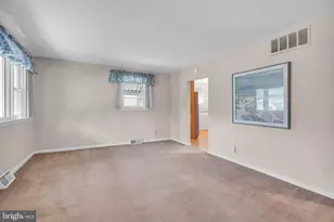 19 Paul Rd, Maple Shade, NJ 08052 - Photo 7