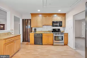 19 Paul Rd, Maple Shade, NJ 08052 - Photo 13
