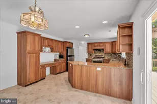 32 Constitution Dr, Southampton, NJ 08088 - Photo 13