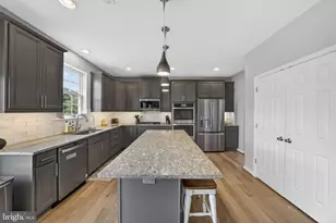 18 Quaker Ct, Hainesport, NJ 08036 - Photo 7