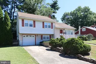 521 Smith Ln, Mount Holly, NJ 08060 - Photo 1