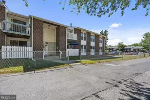 275 Green St, Beverly, NJ 08010 - Photo 1