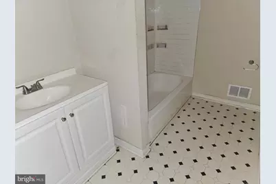 9 Thorntown Lane, Bordentown, NJ 08505 - Photo 5