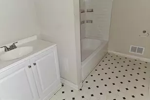9 Thorntown Ln, Bordentown, NJ 08505 - Photo 5