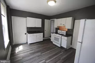 317 E Union St, Burlington, NJ 08016 - Photo 3